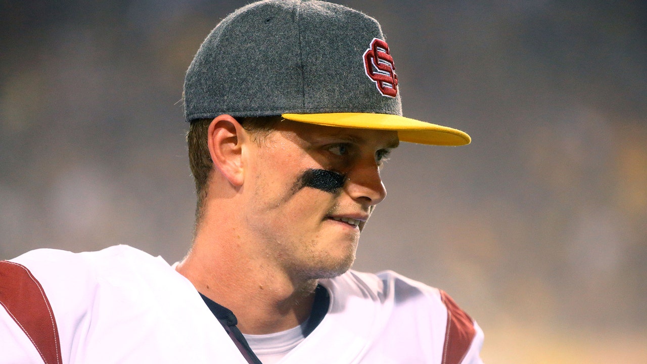 Former Trojans QB Max Browne reflects on 'weird' time at USC